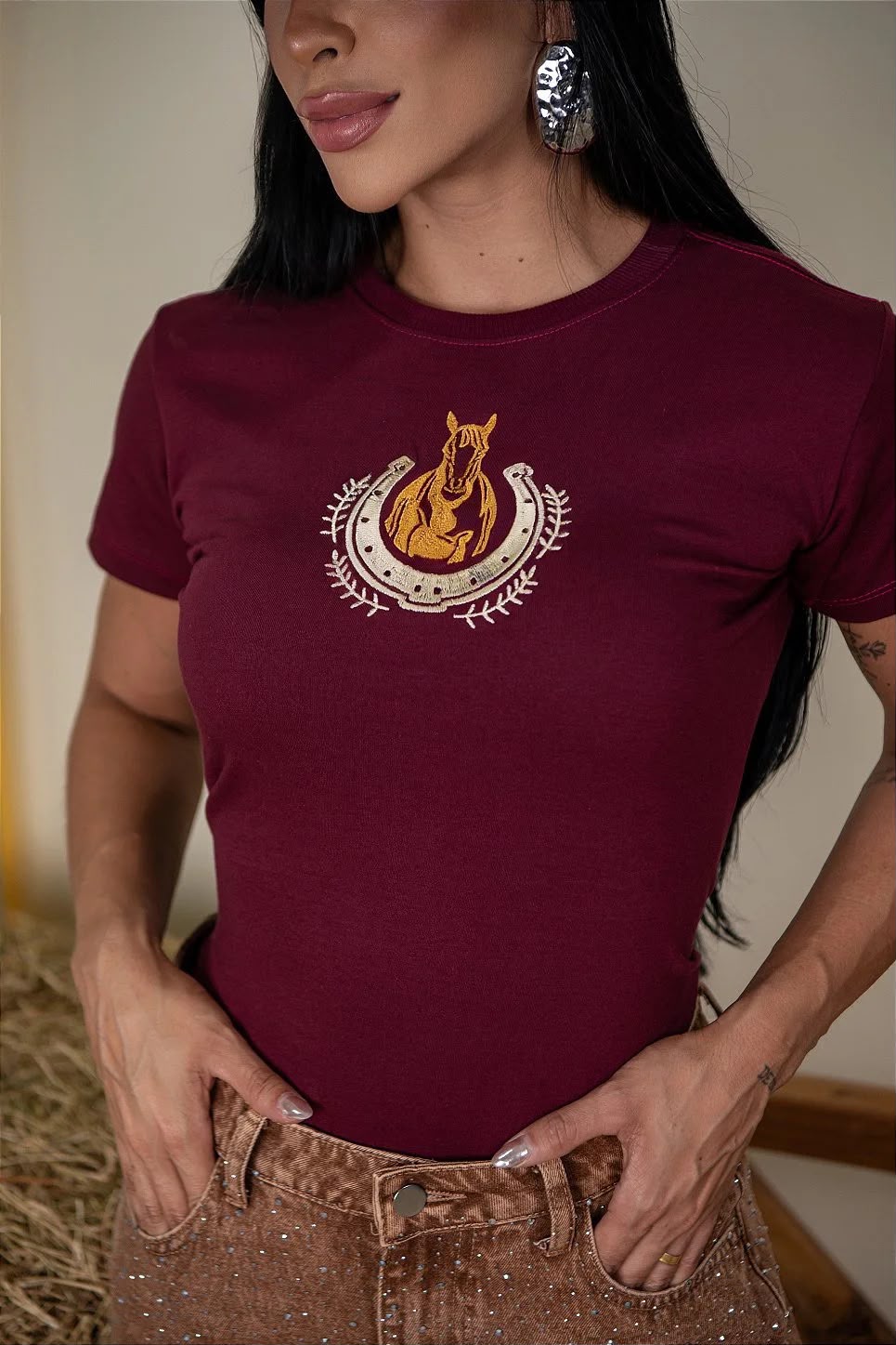 T-SHIRT BORDADA CAVALO FERRADURA